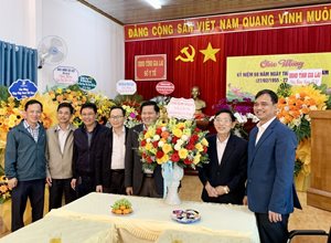 Phó Chủ tịch Thường trực HĐND tỉnh Gia Lai Trương Văn Đạt thăm, chú...