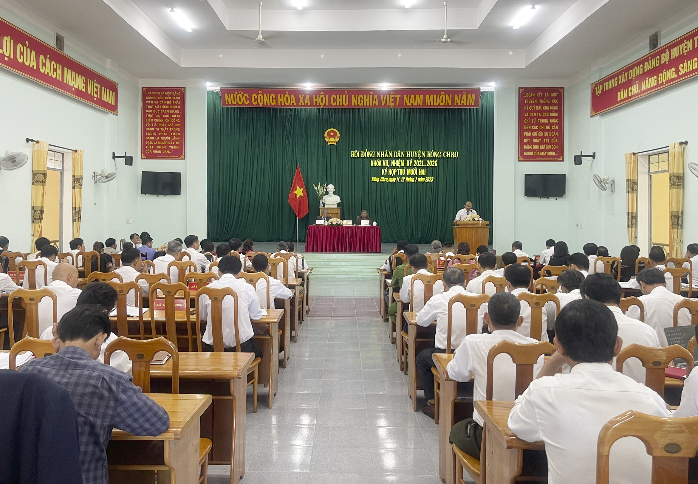 Article Kông Chro tổ chức Kỳ họp lần thứ Mười hai, HĐND huyện khóa VII, nhiệm kỳ 2021-2026