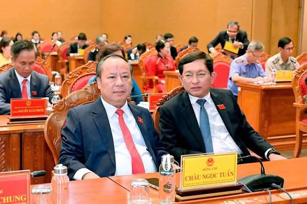 pho-bi-thu-tinh-uy-truong-doan-dai-bieu-quoc-hoi-chau-ngoc-tuan-trai-du-ky-hop-(1).jpg