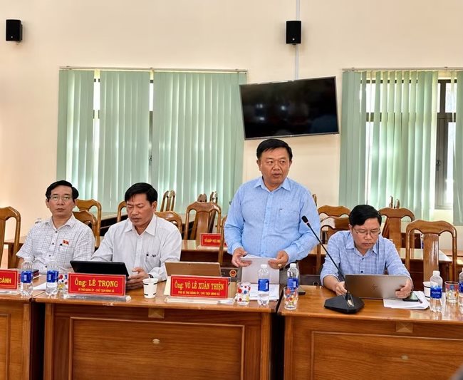 ong-vo-le-xuan-thien-chu-tich-ubnd-xa-mang-yang-phat-bieu-tai-buoi-khao-sat-anh-ha-duy-(1).jpg