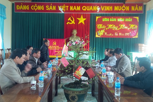 Article Lãnh đạo Đoàn ĐBQH tỉnh thăm và chúc Tết tại huyện Kbang