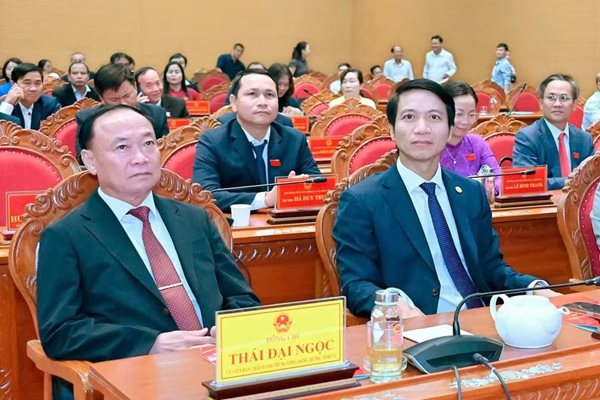 cac-dong-chi-lanh-dao-tinh-du-phien-chat-van-va-tra-loi-chat-van-(1).jpg