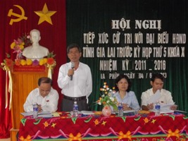Ông Rah Lan Tuấn – Phó Chủ tịch HĐND tỉnh tiếp xúc cử tri  tại xã I...