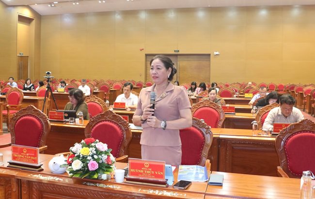tai-hoi-nghi-cac-dai-bieu-cung-da-trao-doi-nhieu-noi-dung-quan-trong-gan-truc-tiep-voi-hoat-dong-cua-dai-bieu-hdnd-quang-tan_11zon.jpg