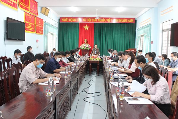 Quang-canh-buoi-giam-sat-tai-UBND-huyen-Mang-Yang.jpg