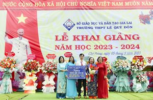 Khai giảng năm học 2023-2024 của trường THPT Lê Qúy Đôn, huyện Chư ...