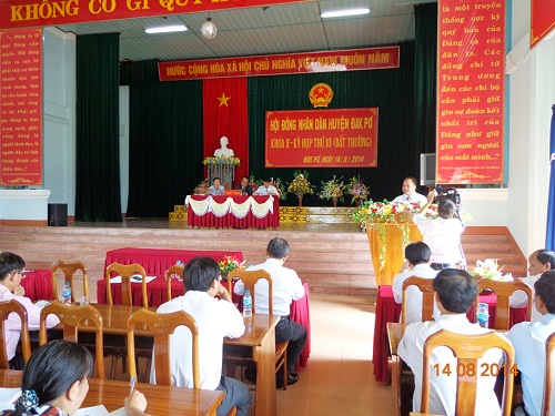 Article Hội đồng nhân dân huyện Đăk Pơ tổ chức Kỳ họp thứ 10 (bất thường), khóa II - nhiệm kỳ 2011 - 2016