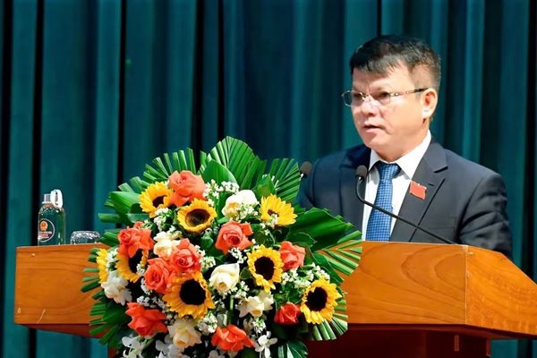 truong-ban-kinh-te-ngan-sach-hdnd-tinh-pham-tan-thanh-bao-cao-tham-tra-cac-to-trinh-du-thao-nghi-quyet-do-ubnd-tinh-trinh.jpg