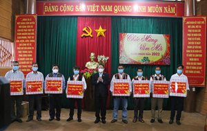 Phó Chủ tịch Quốc hội Nguyễn Đức Hải thăm, tặng quà Tết tại xã Gào ...