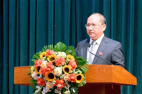 chu-tich-hdnd-tinh-rah-lan-chung-phat-bieu-khai-mac-ky-hop-thu-5-duc-thuy_1.jpg